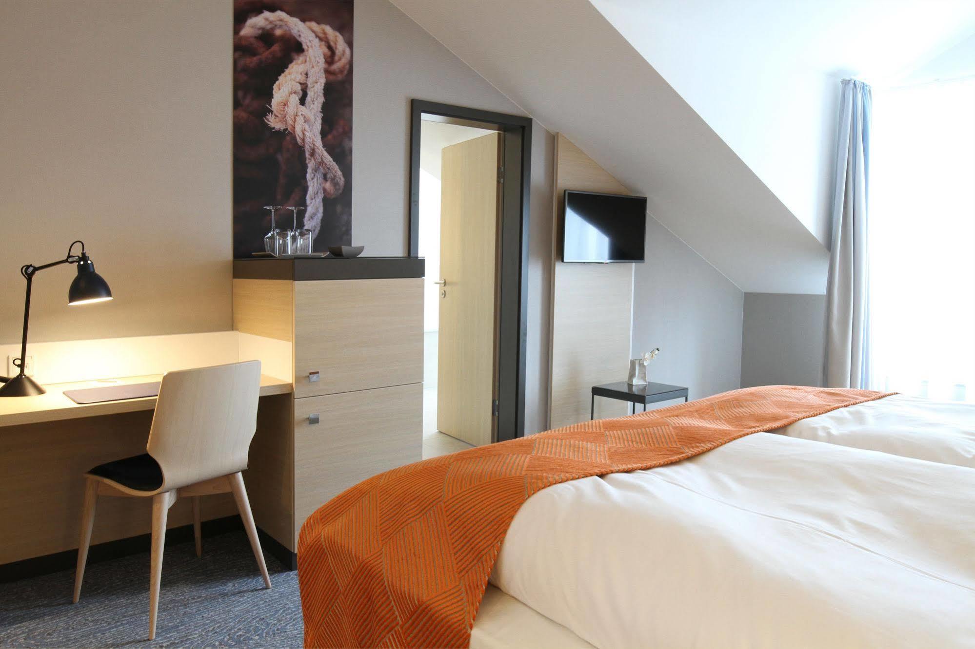 Hafenhotel Meereszeiten ไฮลิเกนฮาเฟิน ภายนอก รูปภาพ