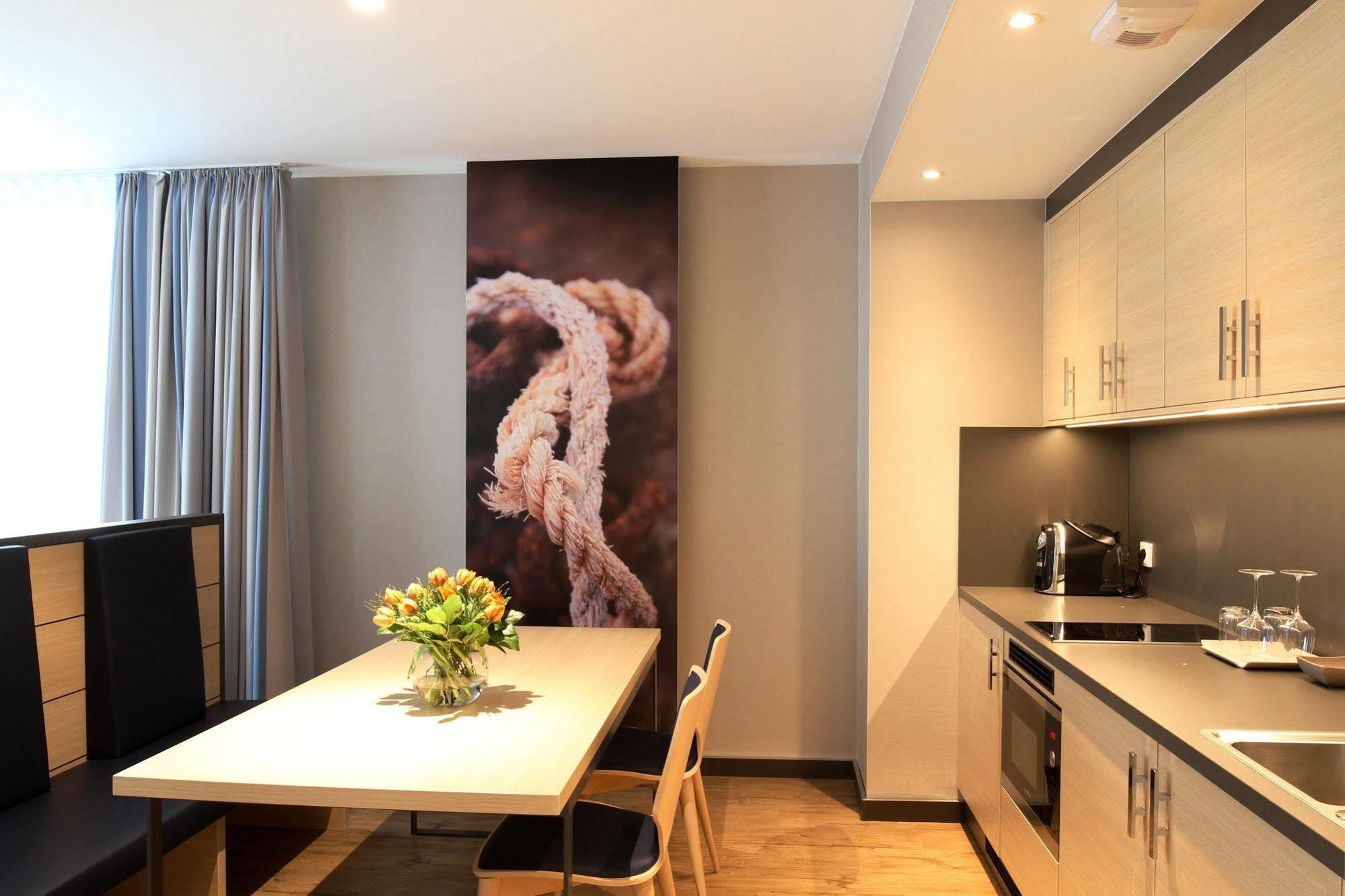 Hafenhotel Meereszeiten ไฮลิเกนฮาเฟิน ภายนอก รูปภาพ
