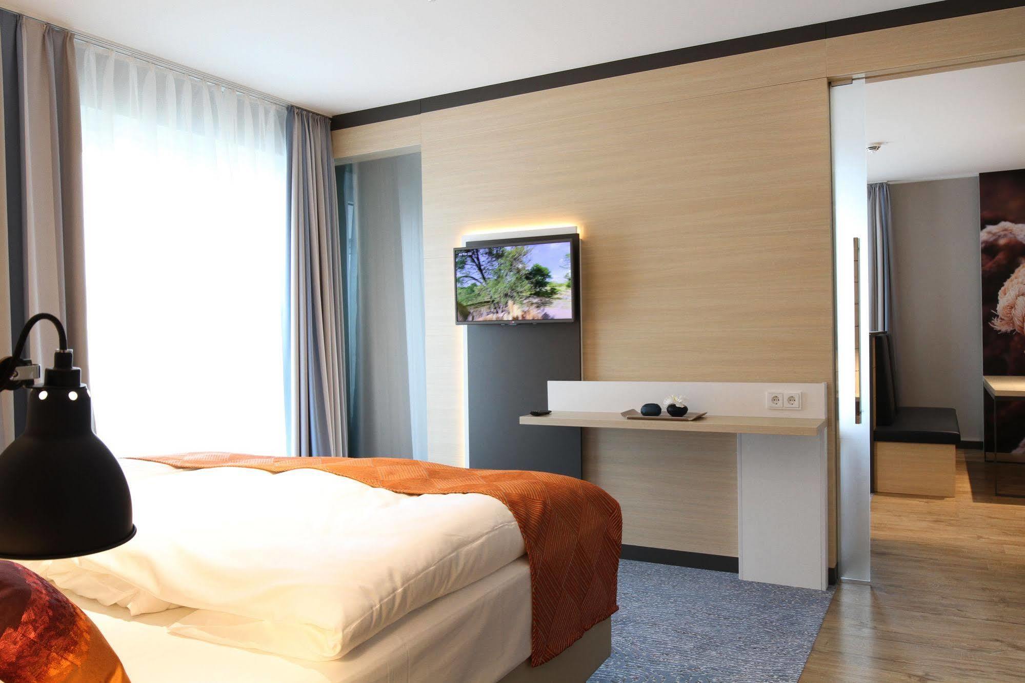 Hafenhotel Meereszeiten ไฮลิเกนฮาเฟิน ภายนอก รูปภาพ